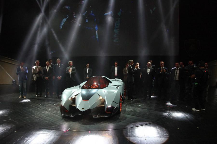  Lamborghini Egoista 2013 года  (фото 12 из 13)